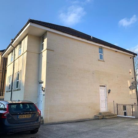 Spacious 2 Bed Apartment With Off Street Parking Bath Exteriér fotografie