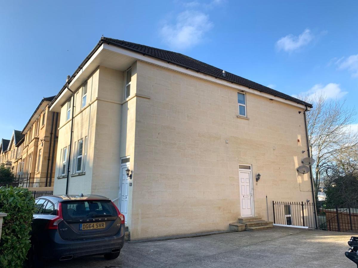 Spacious 2 Bed Apartment With Off Street Parking Bath Exteriér fotografie