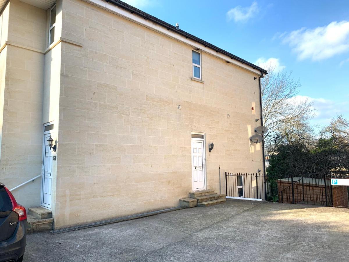 Spacious 2 Bed Apartment With Off Street Parking Bath Exteriér fotografie