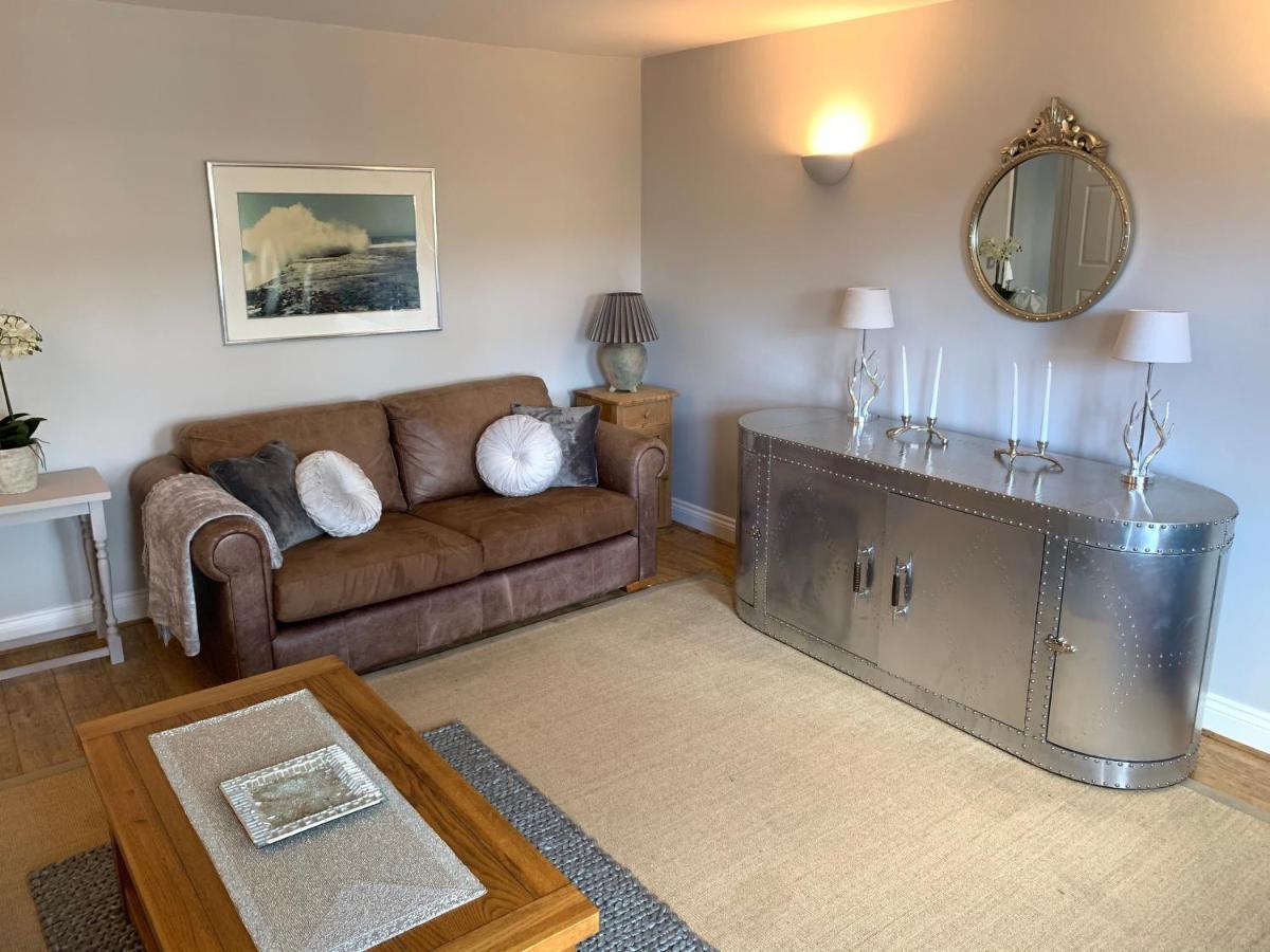 Spacious 2 Bed Apartment With Off Street Parking Bath Exteriér fotografie